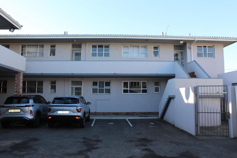 To Let 4 Bedroom Property for Rent in Churchill Estate Western Cape
